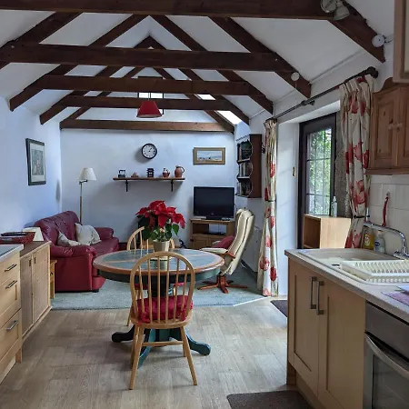 The Cottage, Little Trembroath * Stithians